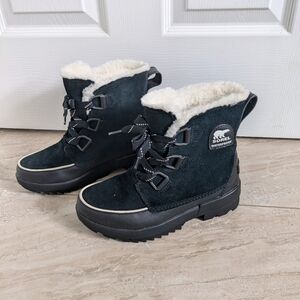 Sorel Black Tivoli winter boots size 8